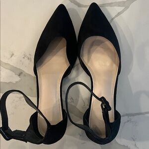 Elegant Black Women's Shoes. Like new. Black suede.